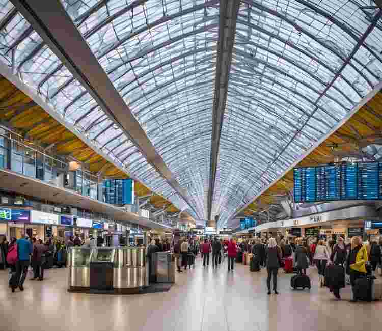 East Midlands Airport1 airport transfers manchester