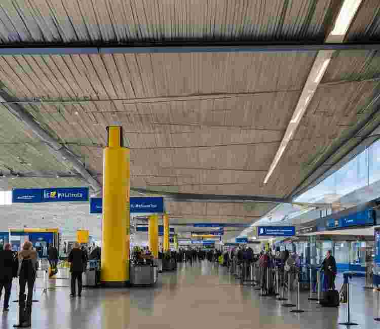 East Midlands Airport2 wedding transport for guests