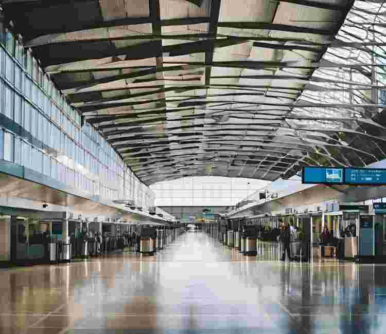 Bristol Airport2 minibus airport